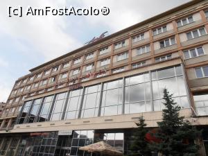 [P03] Apollo Hotel - văzut din exterior » foto by sunflower
 - 
<span class="allrVoted glyphicon glyphicon-heart hidden" id="av890269"></span>
<a class="m-l-10 hidden" id="sv890269" onclick="voting_Foto_DelVot(,890269,15227)" role="button">șterge vot <span class="glyphicon glyphicon-remove"></span></a>
<a id="v9890269" class=" c-red"  onclick="voting_Foto_SetVot(890269)" role="button"><span class="glyphicon glyphicon-heart-empty"></span> <b>LIKE</b> = Votează poza</a> <img class="hidden"  id="f890269W9" src="/imagini/loader.gif" border="0" /><span class="AjErrMes hidden" id="e890269ErM"></span>