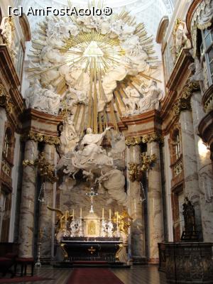 [P15] Karlskirche, altarul detaliu » foto by RoxanaGRS
 - 
<span class="allrVoted glyphicon glyphicon-heart hidden" id="av912350"></span>
<a class="m-l-10 hidden" id="sv912350" onclick="voting_Foto_DelVot(,912350,15241)" role="button">șterge vot <span class="glyphicon glyphicon-remove"></span></a>
<a id="v9912350" class=" c-red"  onclick="voting_Foto_SetVot(912350)" role="button"><span class="glyphicon glyphicon-heart-empty"></span> <b>LIKE</b> = Votează poza</a> <img class="hidden"  id="f912350W9" src="/imagini/loader.gif" border="0" /><span class="AjErrMes hidden" id="e912350ErM"></span>