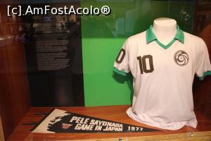 [P58] Santos, Museu Pelé, 14 septembrie 1977, Japonia - New York Cosmos, tricoul cu numărul 10 al lui Pelé, Cosmos nu va mai avea un tricou 10 » foto by mprofeanu
 - 
<span class="allrVoted glyphicon glyphicon-heart hidden" id="av1089364"></span>
<a class="m-l-10 hidden" id="sv1089364" onclick="voting_Foto_DelVot(,1089364,15313)" role="button">șterge vot <span class="glyphicon glyphicon-remove"></span></a>
<a id="v91089364" class=" c-red"  onclick="voting_Foto_SetVot(1089364)" role="button"><span class="glyphicon glyphicon-heart-empty"></span> <b>LIKE</b> = Votează poza</a> <img class="hidden"  id="f1089364W9" src="/imagini/loader.gif" border="0" /><span class="AjErrMes hidden" id="e1089364ErM"></span>