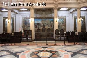 [P09] Santos, Museu do Cafe Brasileiro, Sala de Tranzacționare, masa pentru conducătorii licitațiilor, în spate Tripticul artistului brazilian Benedicto Calixto » foto by mprofeanu
 - 
<span class="allrVoted glyphicon glyphicon-heart hidden" id="av1089287"></span>
<a class="m-l-10 hidden" id="sv1089287" onclick="voting_Foto_DelVot(,1089287,15313)" role="button">șterge vot <span class="glyphicon glyphicon-remove"></span></a>
<a id="v91089287" class=" c-red"  onclick="voting_Foto_SetVot(1089287)" role="button"><span class="glyphicon glyphicon-heart-empty"></span> <b>LIKE</b> = Votează poza</a> <img class="hidden"  id="f1089287W9" src="/imagini/loader.gif" border="0" /><span class="AjErrMes hidden" id="e1089287ErM"></span>