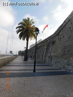 [P50] Cascais, Passeio Dona Maria Pia, zidurile Citadelei » foto by irinad
 - 
<span class="allrVoted glyphicon glyphicon-heart hidden" id="av1294808"></span>
<a class="m-l-10 hidden" id="sv1294808" onclick="voting_Foto_DelVot(,1294808,15361)" role="button">șterge vot <span class="glyphicon glyphicon-remove"></span></a>
<a id="v91294808" class=" c-red"  onclick="voting_Foto_SetVot(1294808)" role="button"><span class="glyphicon glyphicon-heart-empty"></span> <b>LIKE</b> = Votează poza</a> <img class="hidden"  id="f1294808W9" src="/imagini/loader.gif" border="0" /><span class="AjErrMes hidden" id="e1294808ErM"></span>