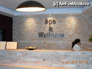 [P04] Receptia spa-ului. Aici se plateste intrarea, primesti prosop si bratara electronica (tip ceas)  » foto by carmen_22_09
 - 
<span class="allrVoted glyphicon glyphicon-heart hidden" id="av515780"></span>
<a class="m-l-10 hidden" id="sv515780" onclick="voting_Foto_DelVot(,515780,15371)" role="button">șterge vot <span class="glyphicon glyphicon-remove"></span></a>
<a id="v9515780" class=" c-red"  onclick="voting_Foto_SetVot(515780)" role="button"><span class="glyphicon glyphicon-heart-empty"></span> <b>LIKE</b> = Votează poza</a> <img class="hidden"  id="f515780W9" src="/imagini/loader.gif" border="0" /><span class="AjErrMes hidden" id="e515780ErM"></span>