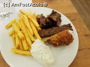 [P48] Hotelul nr. 3 -  restaurantul principal » foto by nicole33
 - 
<span class="allrVoted glyphicon glyphicon-heart hidden" id="av1202362"></span>
<a class="m-l-10 hidden" id="sv1202362" onclick="voting_Foto_DelVot(,1202362,15385)" role="button">șterge vot <span class="glyphicon glyphicon-remove"></span></a>
<a id="v91202362" class=" c-red"  onclick="voting_Foto_SetVot(1202362)" role="button"><span class="glyphicon glyphicon-heart-empty"></span> <b>LIKE</b> = Votează poza</a> <img class="hidden"  id="f1202362W9" src="/imagini/loader.gif" border="0" /><span class="AjErrMes hidden" id="e1202362ErM"></span>