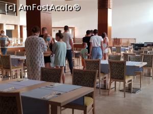 [P55] Hotelul nr. 4 - coadă la restaurantul principal » foto by nicole33
 - 
<span class="allrVoted glyphicon glyphicon-heart hidden" id="av1202369"></span>
<a class="m-l-10 hidden" id="sv1202369" onclick="voting_Foto_DelVot(,1202369,15385)" role="button">șterge vot <span class="glyphicon glyphicon-remove"></span></a>
<a id="v91202369" class=" c-red"  onclick="voting_Foto_SetVot(1202369)" role="button"><span class="glyphicon glyphicon-heart-empty"></span> <b>LIKE</b> = Votează poza</a> <img class="hidden"  id="f1202369W9" src="/imagini/loader.gif" border="0" /><span class="AjErrMes hidden" id="e1202369ErM"></span>