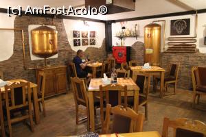 [P26] Iași, Hotel Zimbru, Micul dejun este servit în Restaurant, frumos decorat...  » foto by mprofeanu
 - 
<span class="allrVoted glyphicon glyphicon-heart hidden" id="av1131646"></span>
<a class="m-l-10 hidden" id="sv1131646" onclick="voting_Foto_DelVot(,1131646,15436)" role="button">șterge vot <span class="glyphicon glyphicon-remove"></span></a>
<a id="v91131646" class=" c-red"  onclick="voting_Foto_SetVot(1131646)" role="button"><span class="glyphicon glyphicon-heart-empty"></span> <b>LIKE</b> = Votează poza</a> <img class="hidden"  id="f1131646W9" src="/imagini/loader.gif" border="0" /><span class="AjErrMes hidden" id="e1131646ErM"></span>
