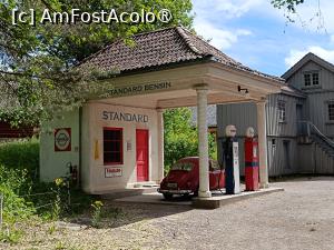 [P74] Oslo, Norsk Folkemuseum, Orașul Vechi, Copia din 1928 a Benzinariei din Holmestrand 1920, mașina este originală » foto by mprofeanu
 - 
<span class="allrVoted glyphicon glyphicon-heart hidden" id="av1517183"></span>
<a class="m-l-10 hidden" id="sv1517183" onclick="voting_Foto_DelVot(,1517183,15474)" role="button">șterge vot <span class="glyphicon glyphicon-remove"></span></a>
<a id="v91517183" class=" c-red"  onclick="voting_Foto_SetVot(1517183)" role="button"><span class="glyphicon glyphicon-heart-empty"></span> <b>LIKE</b> = Votează poza</a> <img class="hidden"  id="f1517183W9" src="/imagini/loader.gif" border="0" /><span class="AjErrMes hidden" id="e1517183ErM"></span>