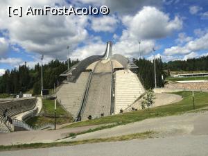 P12 [AUG-2016] Trambulina Holmenkollen de pe unul din dealurile care înconjoară Oslo, Holmen. 