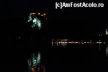 [P18] Bled - vedere nocturna a castelului de jos, de pe malul lacului » foto by cristi_an3000
 - 
<span class="allrVoted glyphicon glyphicon-heart hidden" id="av472720"></span>
<a class="m-l-10 hidden" id="sv472720" onclick="voting_Foto_DelVot(,472720,15534)" role="button">șterge vot <span class="glyphicon glyphicon-remove"></span></a>
<a id="v9472720" class=" c-red"  onclick="voting_Foto_SetVot(472720)" role="button"><span class="glyphicon glyphicon-heart-empty"></span> <b>LIKE</b> = Votează poza</a> <img class="hidden"  id="f472720W9" src="/imagini/loader.gif" border="0" /><span class="AjErrMes hidden" id="e472720ErM"></span>