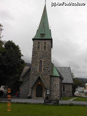 [P23] Bergen - Årstad kirke, biserica medievală din faţa Hotelului Haukeland.  » foto by iulianic
 - 
<span class="allrVoted glyphicon glyphicon-heart hidden" id="av473607"></span>
<a class="m-l-10 hidden" id="sv473607" onclick="voting_Foto_DelVot(,473607,15552)" role="button">șterge vot <span class="glyphicon glyphicon-remove"></span></a>
<a id="v9473607" class=" c-red"  onclick="voting_Foto_SetVot(473607)" role="button"><span class="glyphicon glyphicon-heart-empty"></span> <b>LIKE</b> = Votează poza</a> <img class="hidden"  id="f473607W9" src="/imagini/loader.gif" border="0" /><span class="AjErrMes hidden" id="e473607ErM"></span>