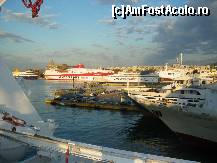 [P09] Pe ferryboat in Pireu » foto by fanespoitorul
 - 
<span class="allrVoted glyphicon glyphicon-heart hidden" id="av474651"></span>
<a class="m-l-10 hidden" id="sv474651" onclick="voting_Foto_DelVot(,474651,15564)" role="button">șterge vot <span class="glyphicon glyphicon-remove"></span></a>
<a id="v9474651" class=" c-red"  onclick="voting_Foto_SetVot(474651)" role="button"><span class="glyphicon glyphicon-heart-empty"></span> <b>LIKE</b> = Votează poza</a> <img class="hidden"  id="f474651W9" src="/imagini/loader.gif" border="0" /><span class="AjErrMes hidden" id="e474651ErM"></span>