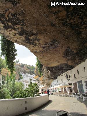 [P09] Terase in Setenil de las Bodegas » foto by AlinaP*
 - 
<span class="allrVoted glyphicon glyphicon-heart hidden" id="av475653"></span>
<a class="m-l-10 hidden" id="sv475653" onclick="voting_Foto_DelVot(,475653,15587)" role="button">șterge vot <span class="glyphicon glyphicon-remove"></span></a>
<a id="v9475653" class=" c-red"  onclick="voting_Foto_SetVot(475653)" role="button"><span class="glyphicon glyphicon-heart-empty"></span> <b>LIKE</b> = Votează poza</a> <img class="hidden"  id="f475653W9" src="/imagini/loader.gif" border="0" /><span class="AjErrMes hidden" id="e475653ErM"></span>