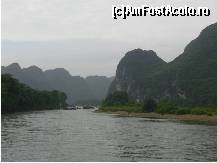 [P03] De pe puntea superioara privim inaintarea vasului printre cocoasele calcaroase impadurite » foto by cdiana
 - 
<span class="allrVoted glyphicon glyphicon-heart hidden" id="av478137"></span>
<a class="m-l-10 hidden" id="sv478137" onclick="voting_Foto_DelVot(,478137,15634)" role="button">șterge vot <span class="glyphicon glyphicon-remove"></span></a>
<a id="v9478137" class=" c-red"  onclick="voting_Foto_SetVot(478137)" role="button"><span class="glyphicon glyphicon-heart-empty"></span> <b>LIKE</b> = Votează poza</a> <img class="hidden"  id="f478137W9" src="/imagini/loader.gif" border="0" /><span class="AjErrMes hidden" id="e478137ErM"></span>