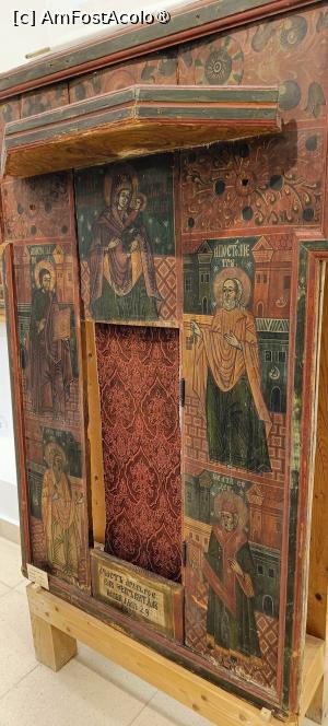 [P19] Imagine din expoziție - icoane pe lemn. » foto by tata123 🔱
 - 
<span class="allrVoted glyphicon glyphicon-heart hidden" id="av1502416"></span>
<a class="m-l-10 hidden" id="sv1502416" onclick="voting_Foto_DelVot(,1502416,15672)" role="button">șterge vot <span class="glyphicon glyphicon-remove"></span></a>
<a id="v91502416" class=" c-red"  onclick="voting_Foto_SetVot(1502416)" role="button"><span class="glyphicon glyphicon-heart-empty"></span> <b>LIKE</b> = Votează poza</a> <img class="hidden"  id="f1502416W9" src="/imagini/loader.gif" border="0" /><span class="AjErrMes hidden" id="e1502416ErM"></span>