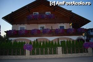 [P02] Salzburg, Pension Hutter » foto by unq
 - 
<span class="allrVoted glyphicon glyphicon-heart hidden" id="av480974"></span>
<a class="m-l-10 hidden" id="sv480974" onclick="voting_Foto_DelVot(,480974,15692)" role="button">șterge vot <span class="glyphicon glyphicon-remove"></span></a>
<a id="v9480974" class=" c-red"  onclick="voting_Foto_SetVot(480974)" role="button"><span class="glyphicon glyphicon-heart-empty"></span> <b>LIKE</b> = Votează poza</a> <img class="hidden"  id="f480974W9" src="/imagini/loader.gif" border="0" /><span class="AjErrMes hidden" id="e480974ErM"></span>