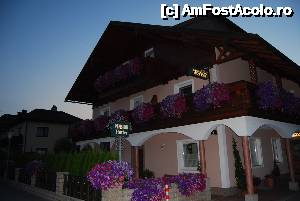 [P04] Salzburg, Pension Hutter » foto by unq
 - 
<span class="allrVoted glyphicon glyphicon-heart hidden" id="av480976"></span>
<a class="m-l-10 hidden" id="sv480976" onclick="voting_Foto_DelVot(,480976,15692)" role="button">șterge vot <span class="glyphicon glyphicon-remove"></span></a>
<a id="v9480976" class=" c-red"  onclick="voting_Foto_SetVot(480976)" role="button"><span class="glyphicon glyphicon-heart-empty"></span> <b>LIKE</b> = Votează poza</a> <img class="hidden"  id="f480976W9" src="/imagini/loader.gif" border="0" /><span class="AjErrMes hidden" id="e480976ErM"></span>