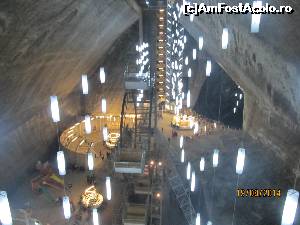 [P33] Salina Turda - amenajata frumos, luminos, mai mult pe inalt (comparativ cu salina Tg Ocna, de ex, care este mai intinsa)  » foto by nico_sara
 - 
<span class="allrVoted glyphicon glyphicon-heart hidden" id="av614856"></span>
<a class="m-l-10 hidden" id="sv614856" onclick="voting_Foto_DelVot(,614856,15695)" role="button">șterge vot <span class="glyphicon glyphicon-remove"></span></a>
<a id="v9614856" class=" c-red"  onclick="voting_Foto_SetVot(614856)" role="button"><span class="glyphicon glyphicon-heart-empty"></span> <b>LIKE</b> = Votează poza</a> <img class="hidden"  id="f614856W9" src="/imagini/loader.gif" border="0" /><span class="AjErrMes hidden" id="e614856ErM"></span>