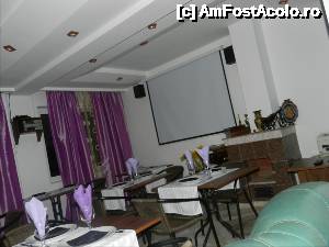 [P14] Sala de mese /conferinte, la partierul hotelului.  » foto by TraianS
 - 
<span class="allrVoted glyphicon glyphicon-heart hidden" id="av482503"></span>
<a class="m-l-10 hidden" id="sv482503" onclick="voting_Foto_DelVot(,482503,15721)" role="button">șterge vot <span class="glyphicon glyphicon-remove"></span></a>
<a id="v9482503" class=" c-red"  onclick="voting_Foto_SetVot(482503)" role="button"><span class="glyphicon glyphicon-heart-empty"></span> <b>LIKE</b> = Votează poza</a> <img class="hidden"  id="f482503W9" src="/imagini/loader.gif" border="0" /><span class="AjErrMes hidden" id="e482503ErM"></span>