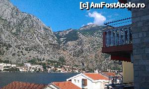 [P11] Vedere spre oraşul Kotor şi zidul cetăţii de la Apartments Simun din satul Muo. Kotor, Muntenegru.  » foto by traian.leuca †
 - 
<span class="allrVoted glyphicon glyphicon-heart hidden" id="av482718"></span>
<a class="m-l-10 hidden" id="sv482718" onclick="voting_Foto_DelVot(,482718,15729)" role="button">șterge vot <span class="glyphicon glyphicon-remove"></span></a>
<a id="v9482718" class=" c-red"  onclick="voting_Foto_SetVot(482718)" role="button"><span class="glyphicon glyphicon-heart-empty"></span> <b>LIKE</b> = Votează poza</a> <img class="hidden"  id="f482718W9" src="/imagini/loader.gif" border="0" /><span class="AjErrMes hidden" id="e482718ErM"></span>