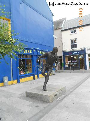 [P11] Irlanda, Wexford; statuia lui Nicky Rackard.  » foto by Diaura*
 - 
<span class="allrVoted glyphicon glyphicon-heart hidden" id="av483629"></span>
<a class="m-l-10 hidden" id="sv483629" onclick="voting_Foto_DelVot(,483629,15753)" role="button">șterge vot <span class="glyphicon glyphicon-remove"></span></a>
<a id="v9483629" class=" c-red"  onclick="voting_Foto_SetVot(483629)" role="button"><span class="glyphicon glyphicon-heart-empty"></span> <b>LIKE</b> = Votează poza</a> <img class="hidden"  id="f483629W9" src="/imagini/loader.gif" border="0" /><span class="AjErrMes hidden" id="e483629ErM"></span>