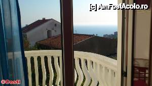 [P10] Din balconul camerei se desfăşoară o splendidă vedere spre Adriatica.  » foto by Costi
 - 
<span class="allrVoted glyphicon glyphicon-heart hidden" id="av484673"></span>
<a class="m-l-10 hidden" id="sv484673" onclick="voting_Foto_DelVot(,484673,15797)" role="button">șterge vot <span class="glyphicon glyphicon-remove"></span></a>
<a id="v9484673" class=" c-red"  onclick="voting_Foto_SetVot(484673)" role="button"><span class="glyphicon glyphicon-heart-empty"></span> <b>LIKE</b> = Votează poza</a> <img class="hidden"  id="f484673W9" src="/imagini/loader.gif" border="0" /><span class="AjErrMes hidden" id="e484673ErM"></span>