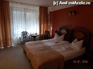 [P09] Predeal - Hotel Zada; dormitorul mare cu balcon » foto by Diaura*
 - 
<span class="allrVoted glyphicon glyphicon-heart hidden" id="av497188"></span>
<a class="m-l-10 hidden" id="sv497188" onclick="voting_Foto_DelVot(,497188,16022)" role="button">șterge vot <span class="glyphicon glyphicon-remove"></span></a>
<a id="v9497188" class=" c-red"  onclick="voting_Foto_SetVot(497188)" role="button"><span class="glyphicon glyphicon-heart-empty"></span> <b>LIKE</b> = Votează poza</a> <img class="hidden"  id="f497188W9" src="/imagini/loader.gif" border="0" /><span class="AjErrMes hidden" id="e497188ErM"></span>