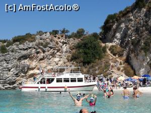 [P08] Taxi-boat Vasiliki - Agiofili Beach » foto by raducondurache
 - 
<span class="allrVoted glyphicon glyphicon-heart hidden" id="av890213"></span>
<a class="m-l-10 hidden" id="sv890213" onclick="voting_Foto_DelVot(,890213,16212)" role="button">șterge vot <span class="glyphicon glyphicon-remove"></span></a>
<a id="v9890213" class=" c-red"  onclick="voting_Foto_SetVot(890213)" role="button"><span class="glyphicon glyphicon-heart-empty"></span> <b>LIKE</b> = Votează poza</a> <img class="hidden"  id="f890213W9" src="/imagini/loader.gif" border="0" /><span class="AjErrMes hidden" id="e890213ErM"></span>