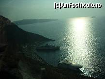 [P24] Un apus de soare superb.Vasele de linie asteapta sa ne duca spre casa.Spre Creta. » foto by octaviansz
 - 
<span class="allrVoted glyphicon glyphicon-heart hidden" id="av149797"></span>
<a class="m-l-10 hidden" id="sv149797" onclick="voting_Foto_DelVot(,149797,16213)" role="button">șterge vot <span class="glyphicon glyphicon-remove"></span></a>
<a id="v9149797" class=" c-red"  onclick="voting_Foto_SetVot(149797)" role="button"><span class="glyphicon glyphicon-heart-empty"></span> <b>LIKE</b> = Votează poza</a> <img class="hidden"  id="f149797W9" src="/imagini/loader.gif" border="0" /><span class="AjErrMes hidden" id="e149797ErM"></span>