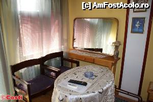 [P02] Mobilier cam amestecat, dar foarte bine restaurat.  » foto by Costi
 - 
<span class="allrVoted glyphicon glyphicon-heart hidden" id="av501429"></span>
<a class="m-l-10 hidden" id="sv501429" onclick="voting_Foto_DelVot(,501429,16230)" role="button">șterge vot <span class="glyphicon glyphicon-remove"></span></a>
<a id="v9501429" class=" c-red"  onclick="voting_Foto_SetVot(501429)" role="button"><span class="glyphicon glyphicon-heart-empty"></span> <b>LIKE</b> = Votează poza</a> <img class="hidden"  id="f501429W9" src="/imagini/loader.gif" border="0" /><span class="AjErrMes hidden" id="e501429ErM"></span>