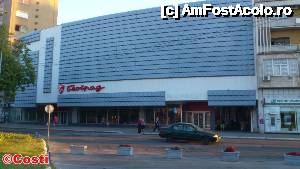 [P33] Magazinul universal ”Beograd”, de lângă Srbija Tis Hotel » foto by Costi
 - 
<span class="allrVoted glyphicon glyphicon-heart hidden" id="av501709"></span>
<a class="m-l-10 hidden" id="sv501709" onclick="voting_Foto_DelVot(,501709,16235)" role="button">șterge vot <span class="glyphicon glyphicon-remove"></span></a>
<a id="v9501709" class=" c-red"  onclick="voting_Foto_SetVot(501709)" role="button"><span class="glyphicon glyphicon-heart-empty"></span> <b>LIKE</b> = Votează poza</a> <img class="hidden"  id="f501709W9" src="/imagini/loader.gif" border="0" /><span class="AjErrMes hidden" id="e501709ErM"></span>