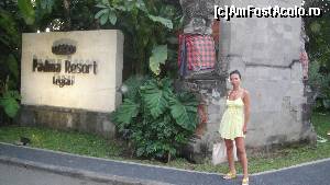 [P01] Intrarea in curtea hotelului » foto by Alesia2891
 - 
<span class="allrVoted glyphicon glyphicon-heart hidden" id="av503612"></span>
<a class="m-l-10 hidden" id="sv503612" onclick="voting_Foto_DelVot(,503612,16277)" role="button">șterge vot <span class="glyphicon glyphicon-remove"></span></a>
<a id="v9503612" class=" c-red"  onclick="voting_Foto_SetVot(503612)" role="button"><span class="glyphicon glyphicon-heart-empty"></span> <b>LIKE</b> = Votează poza</a> <img class="hidden"  id="f503612W9" src="/imagini/loader.gif" border="0" /><span class="AjErrMes hidden" id="e503612ErM"></span>