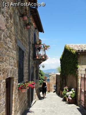 [P06] Civita di Bagnoregio » foto by RoxanaGRS
 - 
<span class="allrVoted glyphicon glyphicon-heart hidden" id="av993346"></span>
<a class="m-l-10 hidden" id="sv993346" onclick="voting_Foto_DelVot(,993346,16281)" role="button">șterge vot <span class="glyphicon glyphicon-remove"></span></a>
<a id="v9993346" class=" c-red"  onclick="voting_Foto_SetVot(993346)" role="button"><span class="glyphicon glyphicon-heart-empty"></span> <b>LIKE</b> = Votează poza</a> <img class="hidden"  id="f993346W9" src="/imagini/loader.gif" border="0" /><span class="AjErrMes hidden" id="e993346ErM"></span>