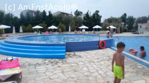 [P02] Piscina pentru copii » foto by Yoyos
 - 
<span class="allrVoted glyphicon glyphicon-heart hidden" id="av707359"></span>
<a class="m-l-10 hidden" id="sv707359" onclick="voting_Foto_DelVot(,707359,16475)" role="button">șterge vot <span class="glyphicon glyphicon-remove"></span></a>
<a id="v9707359" class=" c-red"  onclick="voting_Foto_SetVot(707359)" role="button"><span class="glyphicon glyphicon-heart-empty"></span> <b>LIKE</b> = Votează poza</a> <img class="hidden"  id="f707359W9" src="/imagini/loader.gif" border="0" /><span class="AjErrMes hidden" id="e707359ErM"></span>