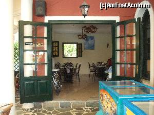 [P35] Restaurantul mic, interior » foto by maria55 †
 - 
<span class="allrVoted glyphicon glyphicon-heart hidden" id="av513155"></span>
<a class="m-l-10 hidden" id="sv513155" onclick="voting_Foto_DelVot(,513155,16476)" role="button">șterge vot <span class="glyphicon glyphicon-remove"></span></a>
<a id="v9513155" class=" c-red"  onclick="voting_Foto_SetVot(513155)" role="button"><span class="glyphicon glyphicon-heart-empty"></span> <b>LIKE</b> = Votează poza</a> <img class="hidden"  id="f513155W9" src="/imagini/loader.gif" border="0" /><span class="AjErrMes hidden" id="e513155ErM"></span>