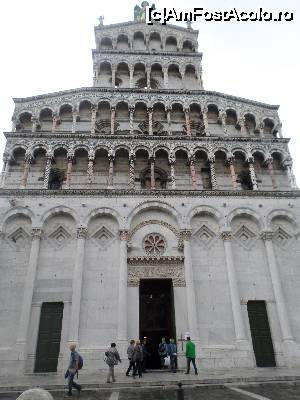 [P21] Basilica SAN Michele in Foro cu o fatada de o frumusete deosebita » foto by amero
 - 
<span class="allrVoted glyphicon glyphicon-heart hidden" id="av696072"></span>
<a class="m-l-10 hidden" id="sv696072" onclick="voting_Foto_DelVot(,696072,16529)" role="button">șterge vot <span class="glyphicon glyphicon-remove"></span></a>
<a id="v9696072" class=" c-red"  onclick="voting_Foto_SetVot(696072)" role="button"><span class="glyphicon glyphicon-heart-empty"></span> <b>LIKE</b> = Votează poza</a> <img class="hidden"  id="f696072W9" src="/imagini/loader.gif" border="0" /><span class="AjErrMes hidden" id="e696072ErM"></span>