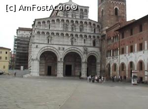 [P15] Piazza del Duomo, cu catedrala San Martino.  » foto by Carmen Ion
 - 
<span class="allrVoted glyphicon glyphicon-heart hidden" id="av845414"></span>
<a class="m-l-10 hidden" id="sv845414" onclick="voting_Foto_DelVot(,845414,16529)" role="button">șterge vot <span class="glyphicon glyphicon-remove"></span></a>
<a id="v9845414" class=" c-red"  onclick="voting_Foto_SetVot(845414)" role="button"><span class="glyphicon glyphicon-heart-empty"></span> <b>LIKE</b> = Votează poza</a> <img class="hidden"  id="f845414W9" src="/imagini/loader.gif" border="0" /><span class="AjErrMes hidden" id="e845414ErM"></span>