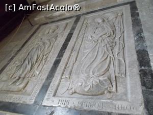 [P21] Lucca, Italia. Biserica San Frediano. <i>Capella Trenta</i>. Jacopo della Quercia. » foto by mihaelavoicu
 - 
<span class="allrVoted glyphicon glyphicon-heart hidden" id="av1229529"></span>
<a class="m-l-10 hidden" id="sv1229529" onclick="voting_Foto_DelVot(,1229529,16529)" role="button">șterge vot <span class="glyphicon glyphicon-remove"></span></a>
<a id="v91229529" class=" c-red"  onclick="voting_Foto_SetVot(1229529)" role="button"><span class="glyphicon glyphicon-heart-empty"></span> <b>LIKE</b> = Votează poza</a> <img class="hidden"  id="f1229529W9" src="/imagini/loader.gif" border="0" /><span class="AjErrMes hidden" id="e1229529ErM"></span>