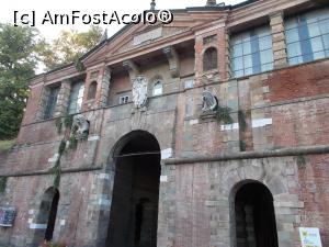 [P19] Lucca. Porta San Pietro, una din porțile de intrare ăn oraș. » foto by mihaelavoicu
 - 
<span class="allrVoted glyphicon glyphicon-heart hidden" id="av1231325"></span>
<a class="m-l-10 hidden" id="sv1231325" onclick="voting_Foto_DelVot(,1231325,16529)" role="button">șterge vot <span class="glyphicon glyphicon-remove"></span></a>
<a id="v91231325" class=" c-red"  onclick="voting_Foto_SetVot(1231325)" role="button"><span class="glyphicon glyphicon-heart-empty"></span> <b>LIKE</b> = Votează poza</a> <img class="hidden"  id="f1231325W9" src="/imagini/loader.gif" border="0" /><span class="AjErrMes hidden" id="e1231325ErM"></span>