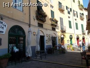 [P04] Lucca. Piazza dell'Amfiteatro Romano. » foto by mihaelavoicu
 - 
<span class="allrVoted glyphicon glyphicon-heart hidden" id="av1231310"></span>
<a class="m-l-10 hidden" id="sv1231310" onclick="voting_Foto_DelVot(,1231310,16529)" role="button">șterge vot <span class="glyphicon glyphicon-remove"></span></a>
<a id="v91231310" class=" c-red"  onclick="voting_Foto_SetVot(1231310)" role="button"><span class="glyphicon glyphicon-heart-empty"></span> <b>LIKE</b> = Votează poza</a> <img class="hidden"  id="f1231310W9" src="/imagini/loader.gif" border="0" /><span class="AjErrMes hidden" id="e1231310ErM"></span>