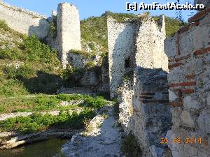 [P07] Cetatea Golubac - Ziduri străvechi inundate de apele Dunării.  » foto by iulianic
 - 
<span class="allrVoted glyphicon glyphicon-heart hidden" id="av551590"></span>
<a class="m-l-10 hidden" id="sv551590" onclick="voting_Foto_DelVot(,551590,16590)" role="button">șterge vot <span class="glyphicon glyphicon-remove"></span></a>
<a id="v9551590" class=" c-red"  onclick="voting_Foto_SetVot(551590)" role="button"><span class="glyphicon glyphicon-heart-empty"></span> <b>LIKE</b> = Votează poza</a> <img class="hidden"  id="f551590W9" src="/imagini/loader.gif" border="0" /><span class="AjErrMes hidden" id="e551590ErM"></span>