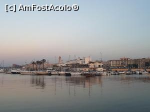 [P01] Portul turistic din Bari » foto by Dimosu
 - 
<span class="allrVoted glyphicon glyphicon-heart hidden" id="av986497"></span>
<a class="m-l-10 hidden" id="sv986497" onclick="voting_Foto_DelVot(,986497,16616)" role="button">șterge vot <span class="glyphicon glyphicon-remove"></span></a>
<a id="v9986497" class=" c-red"  onclick="voting_Foto_SetVot(986497)" role="button"><span class="glyphicon glyphicon-heart-empty"></span> <b>LIKE</b> = Votează poza</a> <img class="hidden"  id="f986497W9" src="/imagini/loader.gif" border="0" /><span class="AjErrMes hidden" id="e986497ErM"></span>