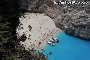 [P13] Navagio vazut de sus de la balcon - excursia cu turul insulei » foto by cristina-11
 - 
<span class="allrVoted glyphicon glyphicon-heart hidden" id="av535318"></span>
<a class="m-l-10 hidden" id="sv535318" onclick="voting_Foto_DelVot(,535318,16617)" role="button">șterge vot <span class="glyphicon glyphicon-remove"></span></a>
<a id="v9535318" class=" c-red"  onclick="voting_Foto_SetVot(535318)" role="button"><span class="glyphicon glyphicon-heart-empty"></span> <b>LIKE</b> = Votează poza</a> <img class="hidden"  id="f535318W9" src="/imagini/loader.gif" border="0" /><span class="AjErrMes hidden" id="e535318ErM"></span>