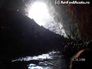 [P35] In grota acoperita a pesterii Melissani » foto by irinad
 - 
<span class="allrVoted glyphicon glyphicon-heart hidden" id="av603268"></span>
<a class="m-l-10 hidden" id="sv603268" onclick="voting_Foto_DelVot(,603268,16617)" role="button">șterge vot <span class="glyphicon glyphicon-remove"></span></a>
<a id="v9603268" class=" c-red"  onclick="voting_Foto_SetVot(603268)" role="button"><span class="glyphicon glyphicon-heart-empty"></span> <b>LIKE</b> = Votează poza</a> <img class="hidden"  id="f603268W9" src="/imagini/loader.gif" border="0" /><span class="AjErrMes hidden" id="e603268ErM"></span>