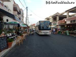 [P09] Autobuzul din Lefkas, spre Vassiliki » foto by adriananicoleta
 - 
<span class="allrVoted glyphicon glyphicon-heart hidden" id="av640730"></span>
<a class="m-l-10 hidden" id="sv640730" onclick="voting_Foto_DelVot(,640730,16678)" role="button">șterge vot <span class="glyphicon glyphicon-remove"></span></a>
<a id="v9640730" class=" c-red"  onclick="voting_Foto_SetVot(640730)" role="button"><span class="glyphicon glyphicon-heart-empty"></span> <b>LIKE</b> = Votează poza</a> <img class="hidden"  id="f640730W9" src="/imagini/loader.gif" border="0" /><span class="AjErrMes hidden" id="e640730ErM"></span>
