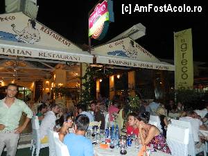 [P33] La restaurantul El Greco din portul din Nidri » foto by ileanaxperta*
 - 
<span class="allrVoted glyphicon glyphicon-heart hidden" id="av353682"></span>
<a class="m-l-10 hidden" id="sv353682" onclick="voting_Foto_DelVot(,353682,16678)" role="button">șterge vot <span class="glyphicon glyphicon-remove"></span></a>
<a id="v9353682" class=" c-red"  onclick="voting_Foto_SetVot(353682)" role="button"><span class="glyphicon glyphicon-heart-empty"></span> <b>LIKE</b> = Votează poza</a> <img class="hidden"  id="f353682W9" src="/imagini/loader.gif" border="0" /><span class="AjErrMes hidden" id="e353682ErM"></span>