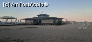 [P22] Pe plaja, o constructoe foarte interesanta ne-a atras arentia  Ganvie beach club » foto by raluca banu
 - 
<span class="allrVoted glyphicon glyphicon-heart hidden" id="av1377125"></span>
<a class="m-l-10 hidden" id="sv1377125" onclick="voting_Foto_DelVot(,1377125,16714)" role="button">șterge vot <span class="glyphicon glyphicon-remove"></span></a>
<a id="v91377125" class=" c-red"  onclick="voting_Foto_SetVot(1377125)" role="button"><span class="glyphicon glyphicon-heart-empty"></span> <b>LIKE</b> = Votează poza</a> <img class="hidden"  id="f1377125W9" src="/imagini/loader.gif" border="0" /><span class="AjErrMes hidden" id="e1377125ErM"></span>