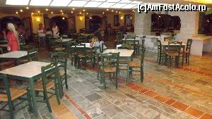 [P02] Holidays in Evia Beach Hotel - The Kamares Coffee Shop » foto by danoradea
 - 
<span class="allrVoted glyphicon glyphicon-heart hidden" id="av663670"></span>
<a class="m-l-10 hidden" id="sv663670" onclick="voting_Foto_DelVot(,663670,16766)" role="button">șterge vot <span class="glyphicon glyphicon-remove"></span></a>
<a id="v9663670" class=" c-red"  onclick="voting_Foto_SetVot(663670)" role="button"><span class="glyphicon glyphicon-heart-empty"></span> <b>LIKE</b> = Votează poza</a> <img class="hidden"  id="f663670W9" src="/imagini/loader.gif" border="0" /><span class="AjErrMes hidden" id="e663670ErM"></span>