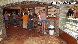 [P04] Holidays in Evia Beach Hotel - The Kamares Coffee Shop » foto by danoradea
 - 
<span class="allrVoted glyphicon glyphicon-heart hidden" id="av663672"></span>
<a class="m-l-10 hidden" id="sv663672" onclick="voting_Foto_DelVot(,663672,16766)" role="button">șterge vot <span class="glyphicon glyphicon-remove"></span></a>
<a id="v9663672" class=" c-red"  onclick="voting_Foto_SetVot(663672)" role="button"><span class="glyphicon glyphicon-heart-empty"></span> <b>LIKE</b> = Votează poza</a> <img class="hidden"  id="f663672W9" src="/imagini/loader.gif" border="0" /><span class="AjErrMes hidden" id="e663672ErM"></span>