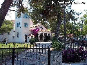 [P12] Biserica din parcul central » foto by raduax
 - 
<span class="allrVoted glyphicon glyphicon-heart hidden" id="av527401"></span>
<a class="m-l-10 hidden" id="sv527401" onclick="voting_Foto_DelVot(,527401,16833)" role="button">șterge vot <span class="glyphicon glyphicon-remove"></span></a>
<a id="v9527401" class=" c-red"  onclick="voting_Foto_SetVot(527401)" role="button"><span class="glyphicon glyphicon-heart-empty"></span> <b>LIKE</b> = Votează poza</a> <img class="hidden"  id="f527401W9" src="/imagini/loader.gif" border="0" /><span class="AjErrMes hidden" id="e527401ErM"></span>
