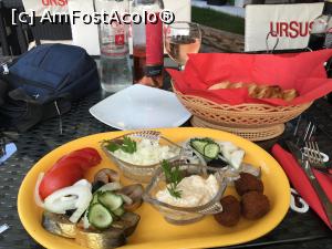 [P09] platou de scrumbie cu icre de stiuca si paine prajita, la un vin dobrogean.  » foto by Stereo
 - 
<span class="allrVoted glyphicon glyphicon-heart hidden" id="av994810"></span>
<a class="m-l-10 hidden" id="sv994810" onclick="voting_Foto_DelVot(,994810,17088)" role="button">șterge vot <span class="glyphicon glyphicon-remove"></span></a>
<a id="v9994810" class=" c-red"  onclick="voting_Foto_SetVot(994810)" role="button"><span class="glyphicon glyphicon-heart-empty"></span> <b>LIKE</b> = Votează poza</a> <img class="hidden"  id="f994810W9" src="/imagini/loader.gif" border="0" /><span class="AjErrMes hidden" id="e994810ErM"></span>