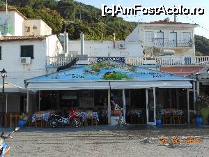 [P32] Parga - Restaurant Bacchos, intrarea.  » foto by iulianic
 - 
<span class="allrVoted glyphicon glyphicon-heart hidden" id="av679763"></span>
<a class="m-l-10 hidden" id="sv679763" onclick="voting_Foto_DelVot(,679763,17099)" role="button">șterge vot <span class="glyphicon glyphicon-remove"></span></a>
<a id="v9679763" class=" c-red"  onclick="voting_Foto_SetVot(679763)" role="button"><span class="glyphicon glyphicon-heart-empty"></span> <b>LIKE</b> = Votează poza</a> <img class="hidden"  id="f679763W9" src="/imagini/loader.gif" border="0" /><span class="AjErrMes hidden" id="e679763ErM"></span>